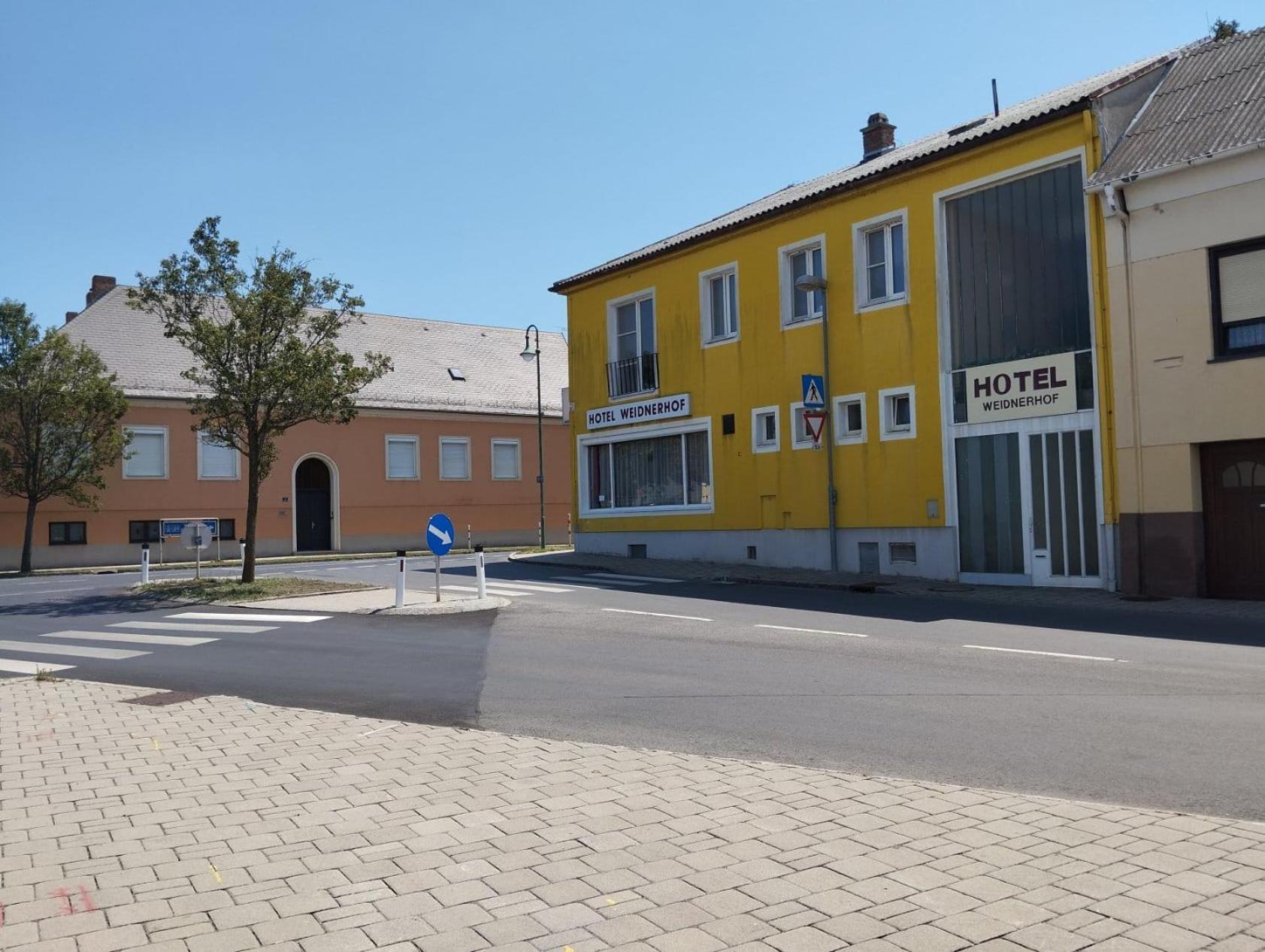 Hotel Weidnerhof Weiden am See Exterior photo